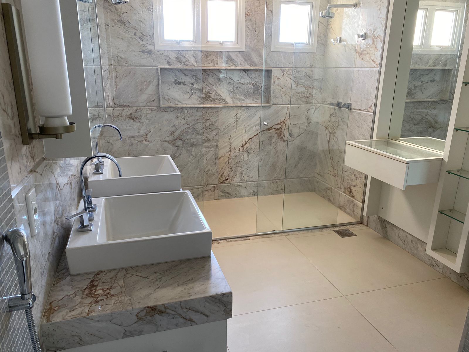 Imagem Cobertura com 4 Quartos à Venda, 291 m²em Setor Bueno - Goiânia