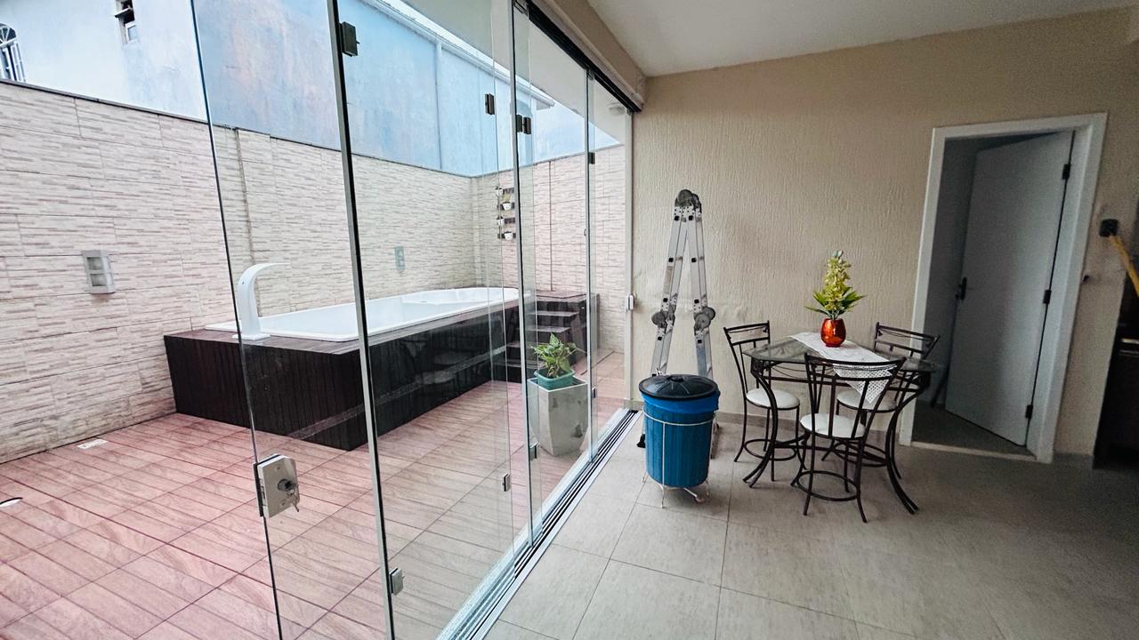 Foto do imóvel: Sobrado com 3 Quartos à Venda, 222 m²em Barra do Aririú - Palhoça