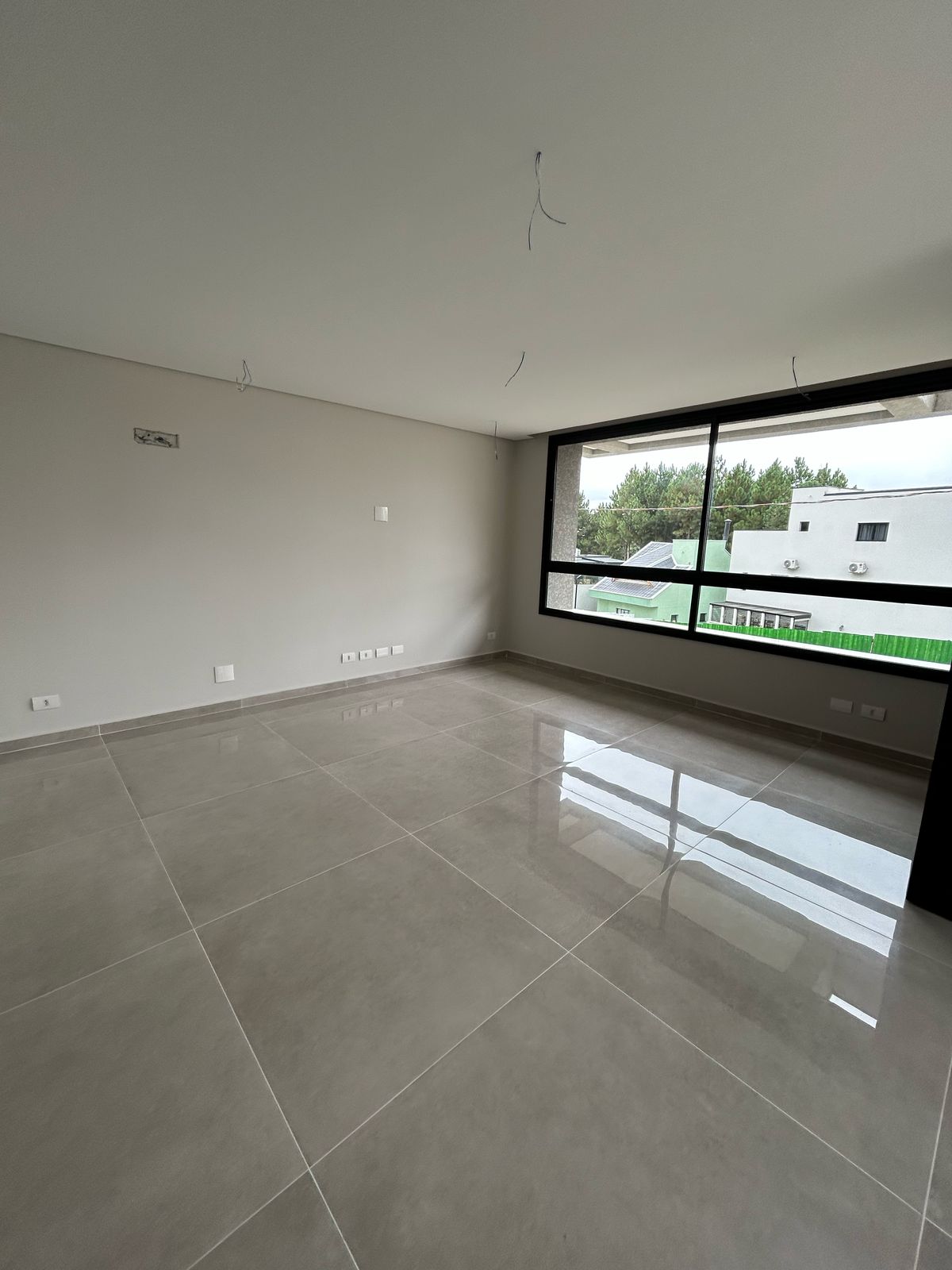 Foto do imóvel: Casa de Condomínio com 3 Quartos à Venda, 214 m² em Santa Cândida - Curitiba