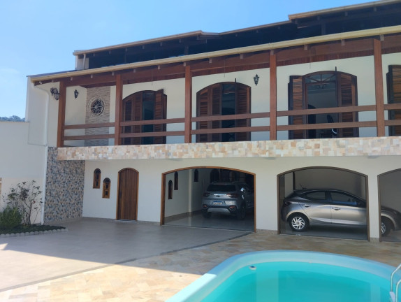 Casa com 4 Quartos à Venda, 400 m² em Garcia - Blumenau