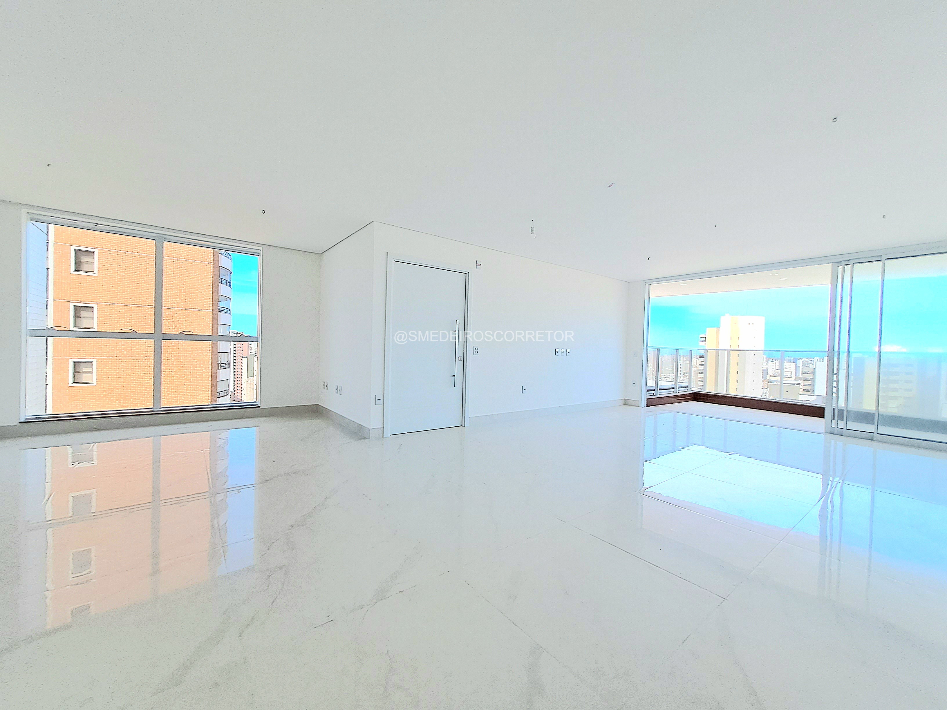 Imagem Apartamento com 4 Quartos à Venda, 209 m²em Meireles - Fortaleza
