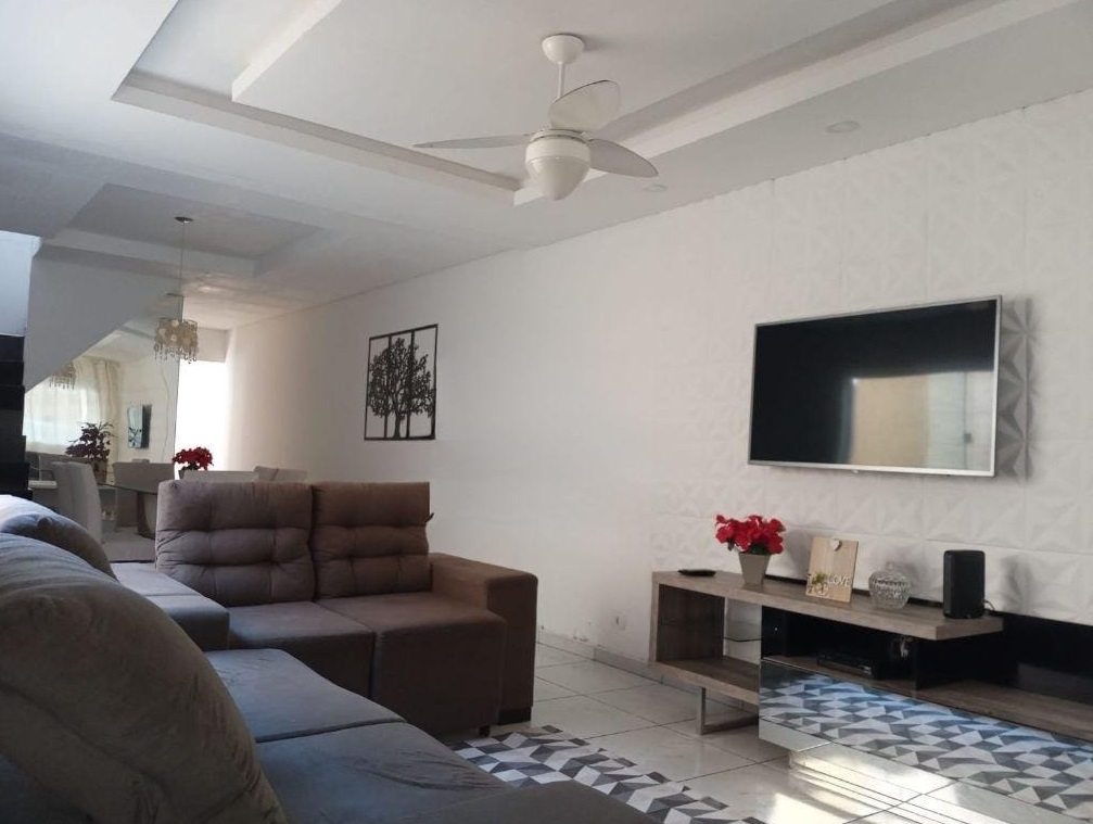 Sobrado com 3 Quartos à Venda, 120 m²em Bardan - Taubate