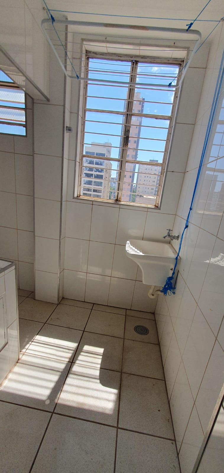 Imagem Apartamento com 2 Quartos à Venda ou Locação, 78 m²em Centro - Londrina