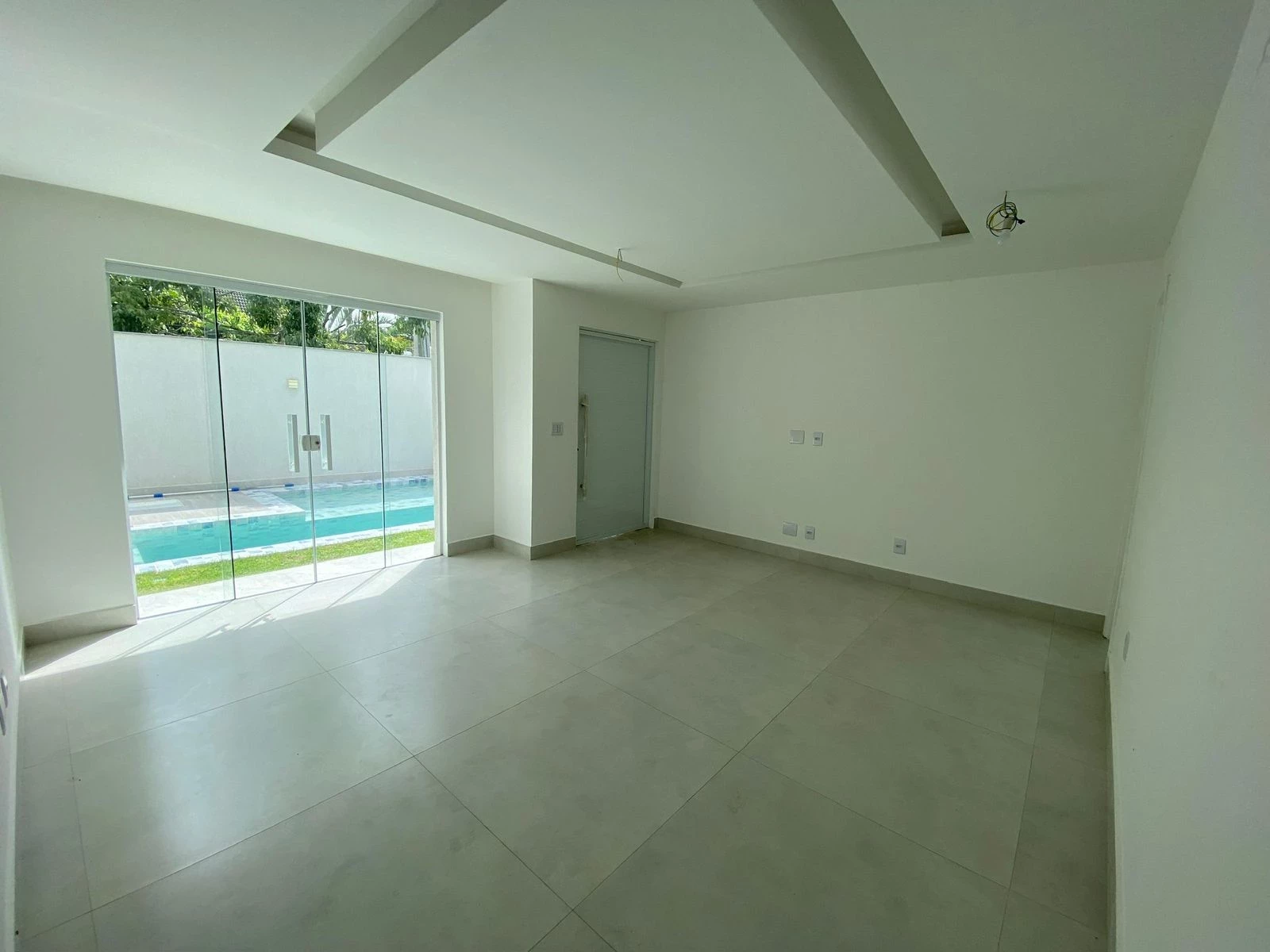 Foto do imóvel: Casa de Condomínio com 4 Quartos à Venda ou Locação, 20 m² em Vargem Pequena - Rio de Janeiro