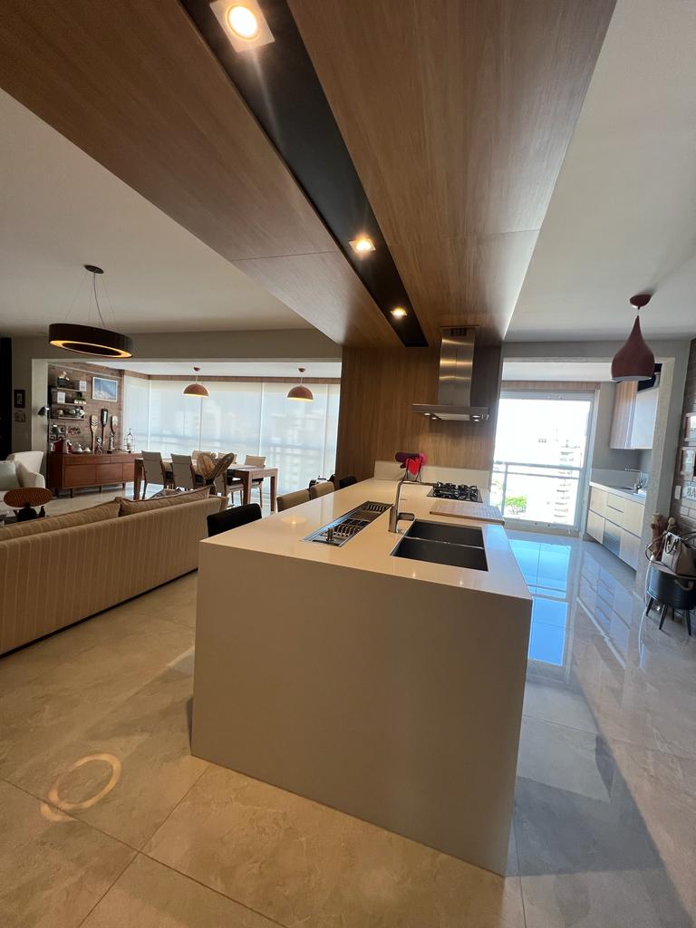 Imagem Apartamento com 3 Quartos à Venda, 181 m²em Cambuí - Campinas
