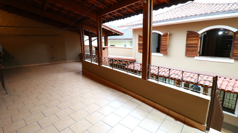 Sobrado com 3 Quartos à Venda,  em Bortolândia - São Paulo