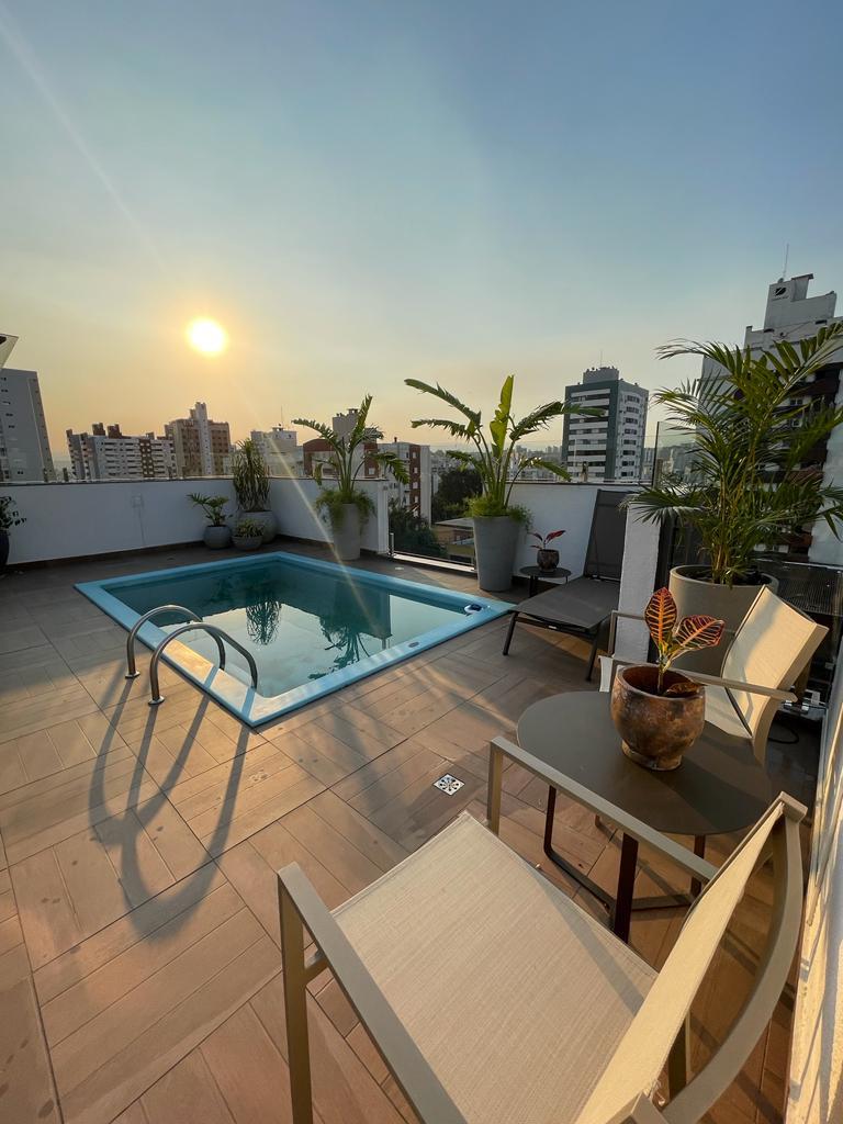 Imagem Cobertura com 3 Quartos à Venda, 320 m²em Michel - Criciúma