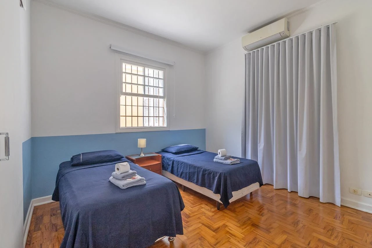 Imagem Casa com 3 Quartos à Venda ou Locação, 300 m² em Jardim Europa - São Paulo