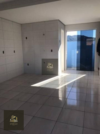 Sobrado com 2 Quartos à Venda, 77 m² em Forquilhas - São José
