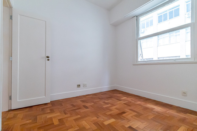 Imagem Apartamento com 3 Quartos à Venda,  em Laranjeiras - Rio de Janeiro