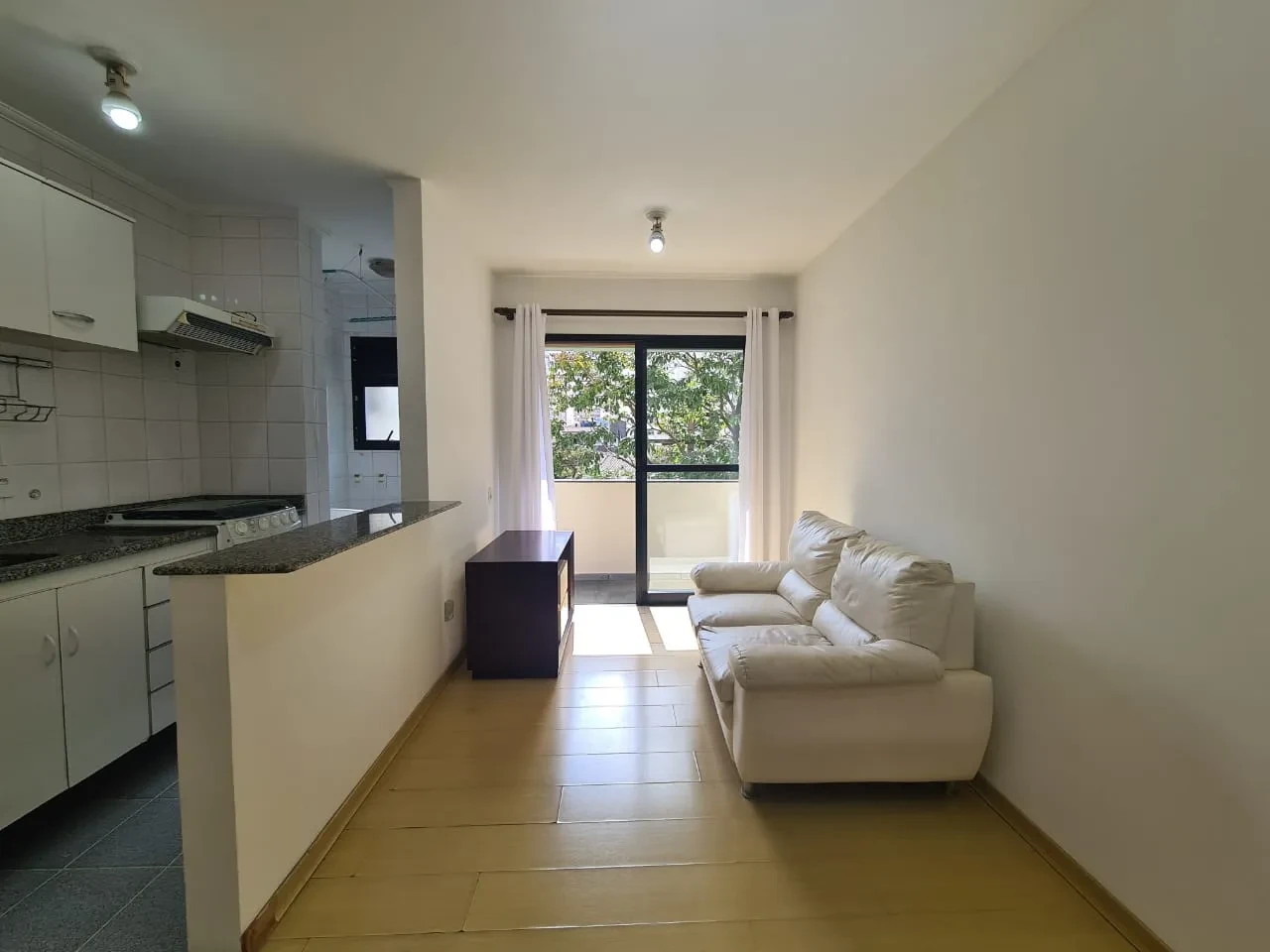 Apartamento com 1 Quarto à Venda ou Locação, 37 metros em Parque Imperial - São Paulo