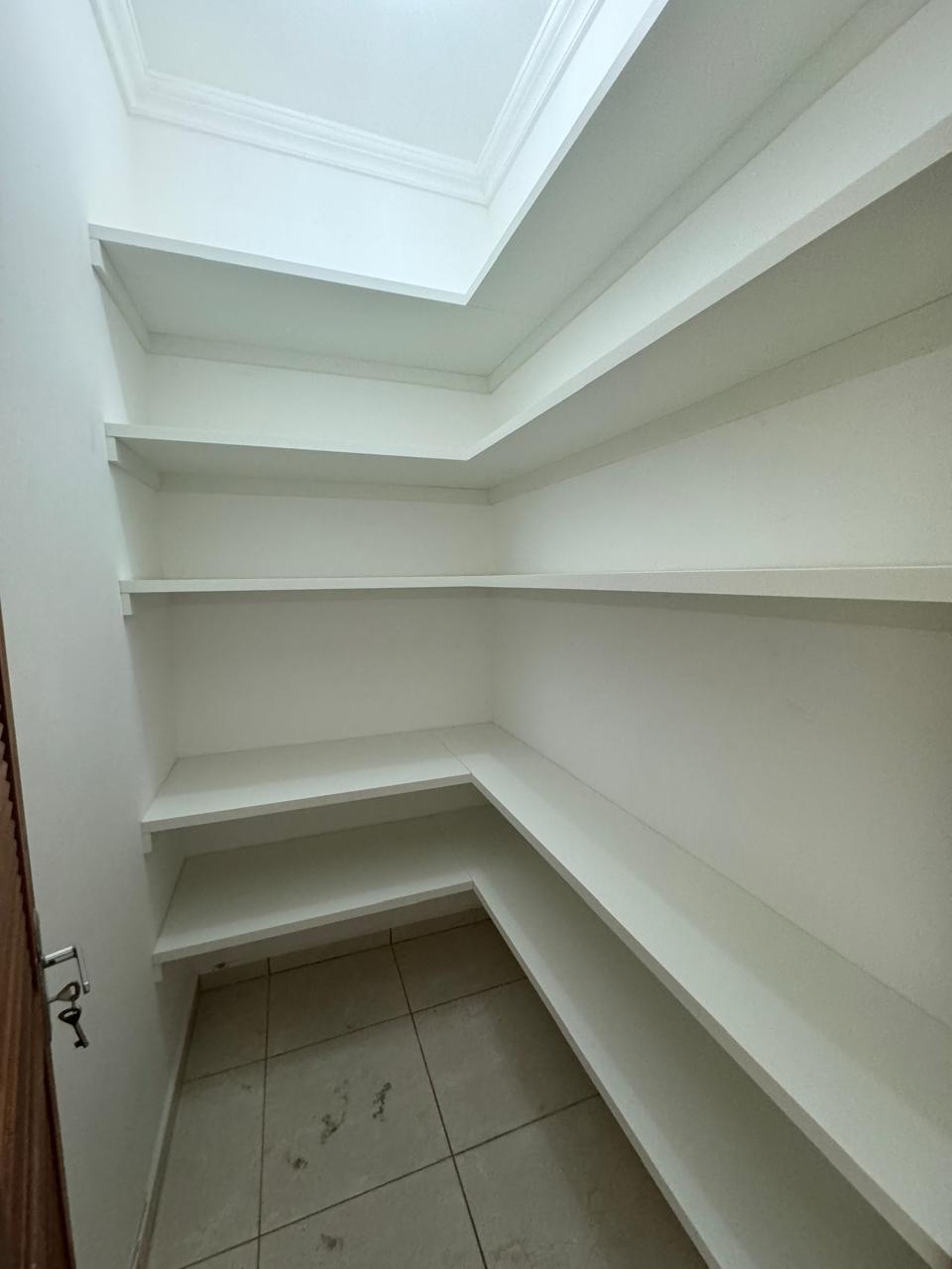 Imagem Casa de Condomínio com 3 Quartos para Alugar, 197 m²em Loteamento Fernando Camargo Nogueira - Taubaté