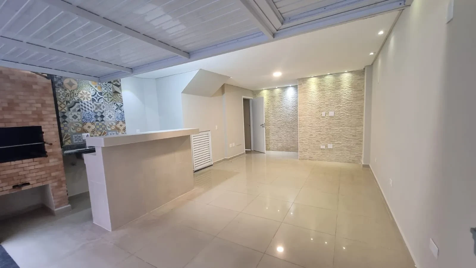 Imagem Casa de Condomínio com 2 Quartos à Venda, 106 m² em Marapé - Santos