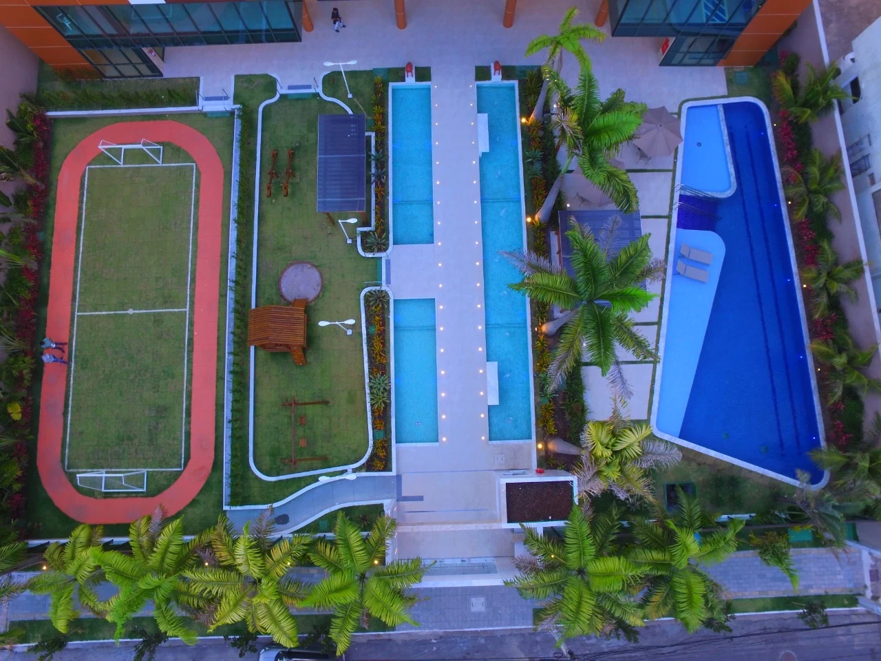 Imagem Apartamento com 4 Quartos à Venda, 134 m² em Candeias - Jaboatão dos Guararapes