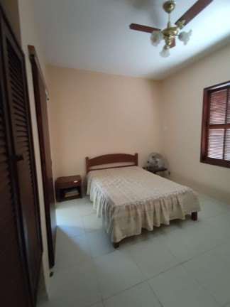 Imagem Chácara com 7 Quartos à Venda,  em Ubatiba - Maricá