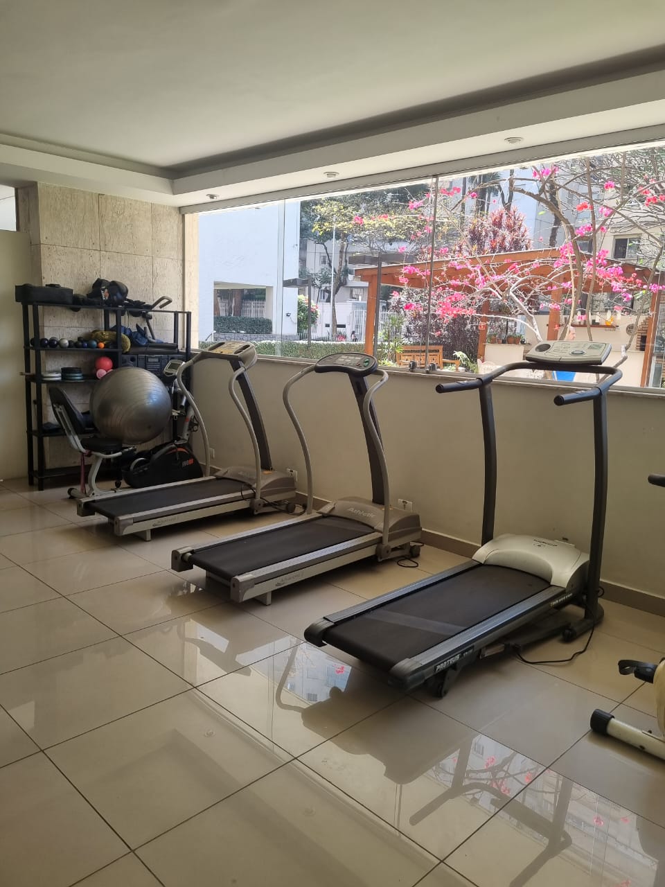 Imagem Apartamento com 4 Quartos à Venda, 127 m²em Cerqueira César - São Paulo