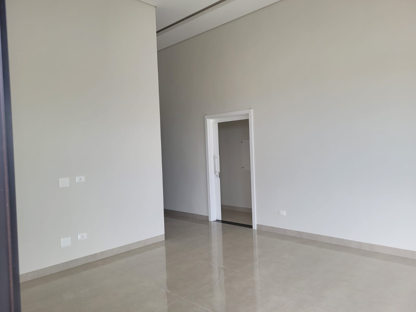 Imagem Casa com 3 Quartos à Venda, 210 m²em Alphaville Campo Grande 3 - Campo Grande