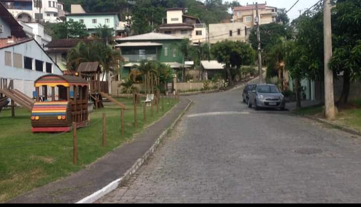 Imagem Terreno à Venda, 375 m²em Tribobó - São Gonçalo