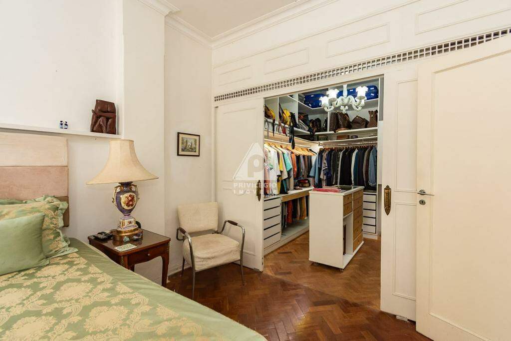 Imagem Apartamento com 3 Quartos à Venda, 195 m²em Copacabana - Rio de Janeiro