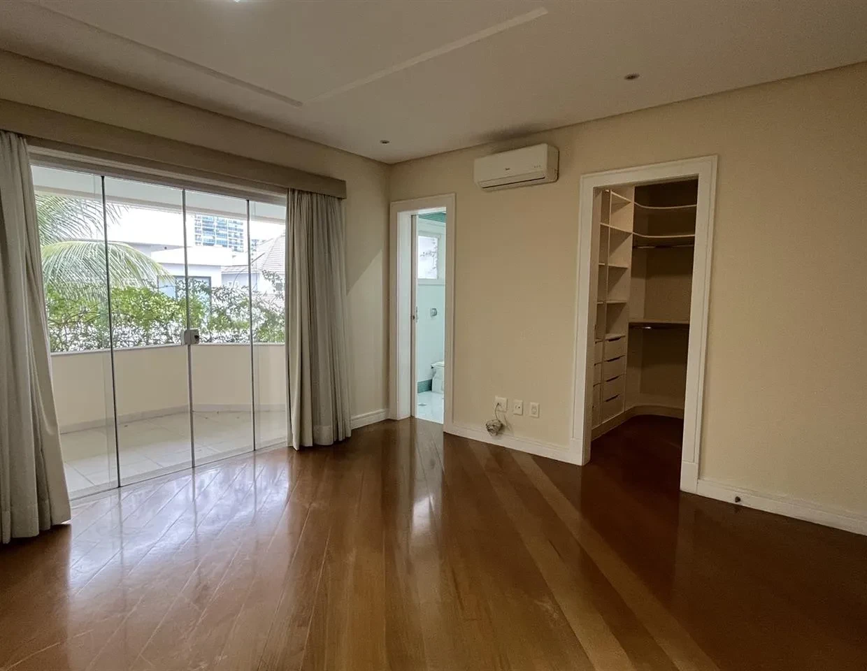 Imagem Casa de Condomínio com 5 Quartos à Venda ou Locação, 830 m² em Barra da Tijuca - Rio de Janeiro