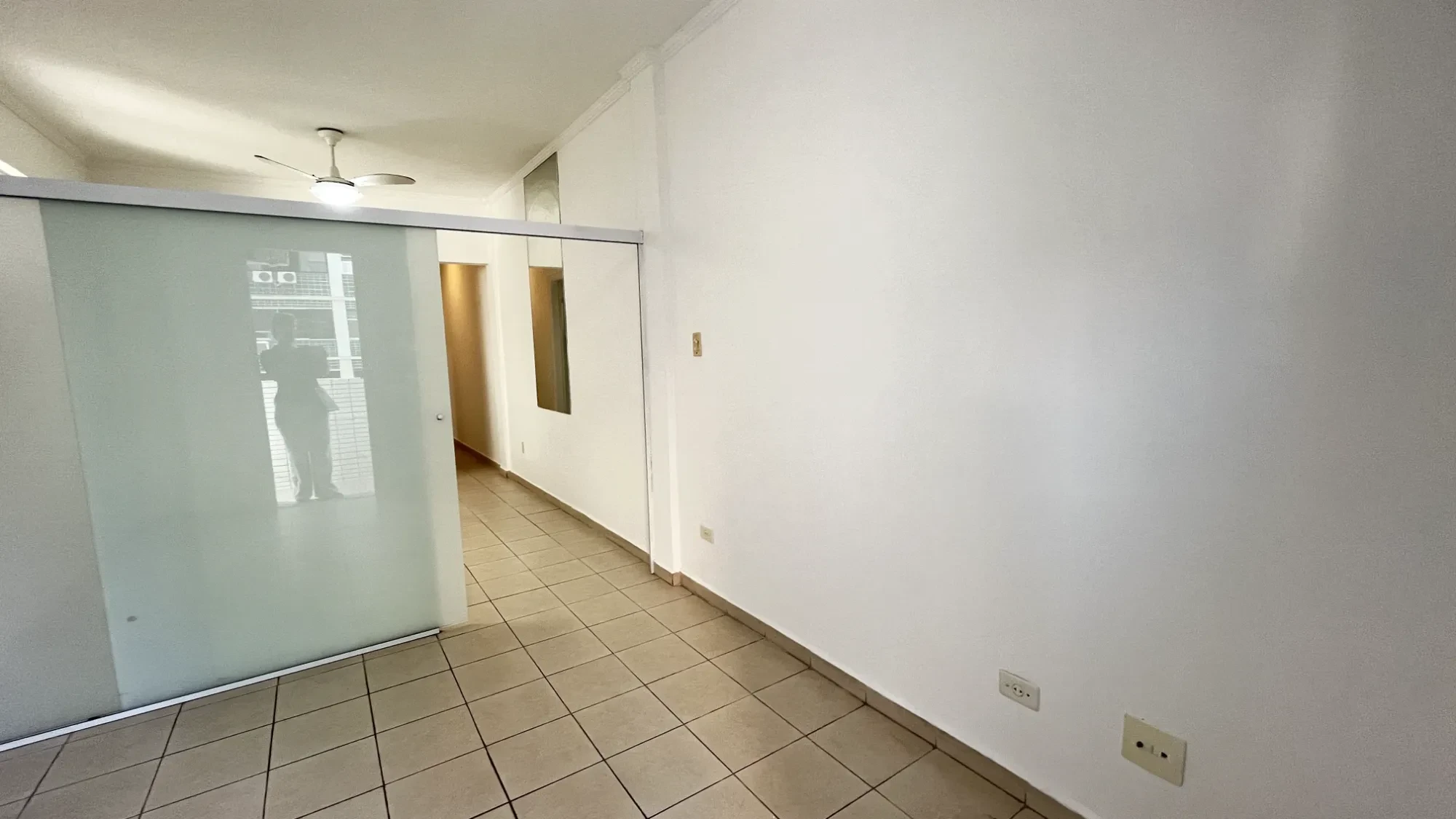 Imagem Apartamento com 1 Quarto à Venda ou Locação, 48 m² em Gonzaga - Santos