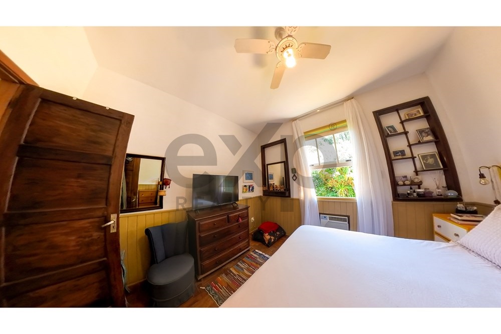 Imagem Casa com 4 Quartos à Venda, 449 m² em Nogueira - Petrópolis