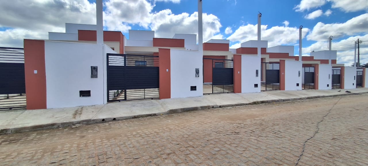 Foto do imóvel: Casa com 2 Quartos à Venda, 65.130 m² em Novo Horizonte - Feira de Santana