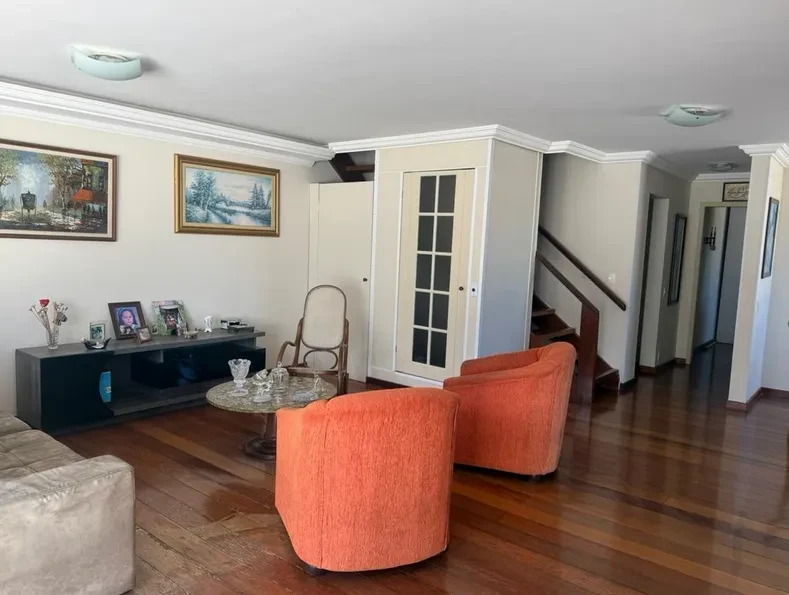 Imagem Cobertura com 4 Quartos à Venda, 200 metros em Alto - Teresópolis