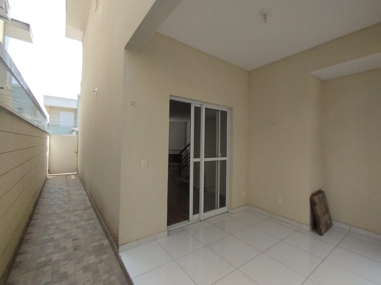 Casa de Condomínio com 3 Quartos para Alugar, 105 m²em Paisagem Renoir - Cotia