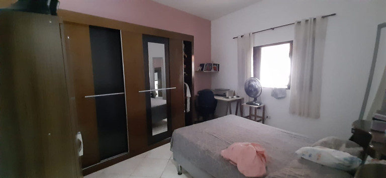Imagem Sobrado com 3 Quartos à Venda, 300 m² em Parque Balneário Maria Helena - Caraguatatuba
