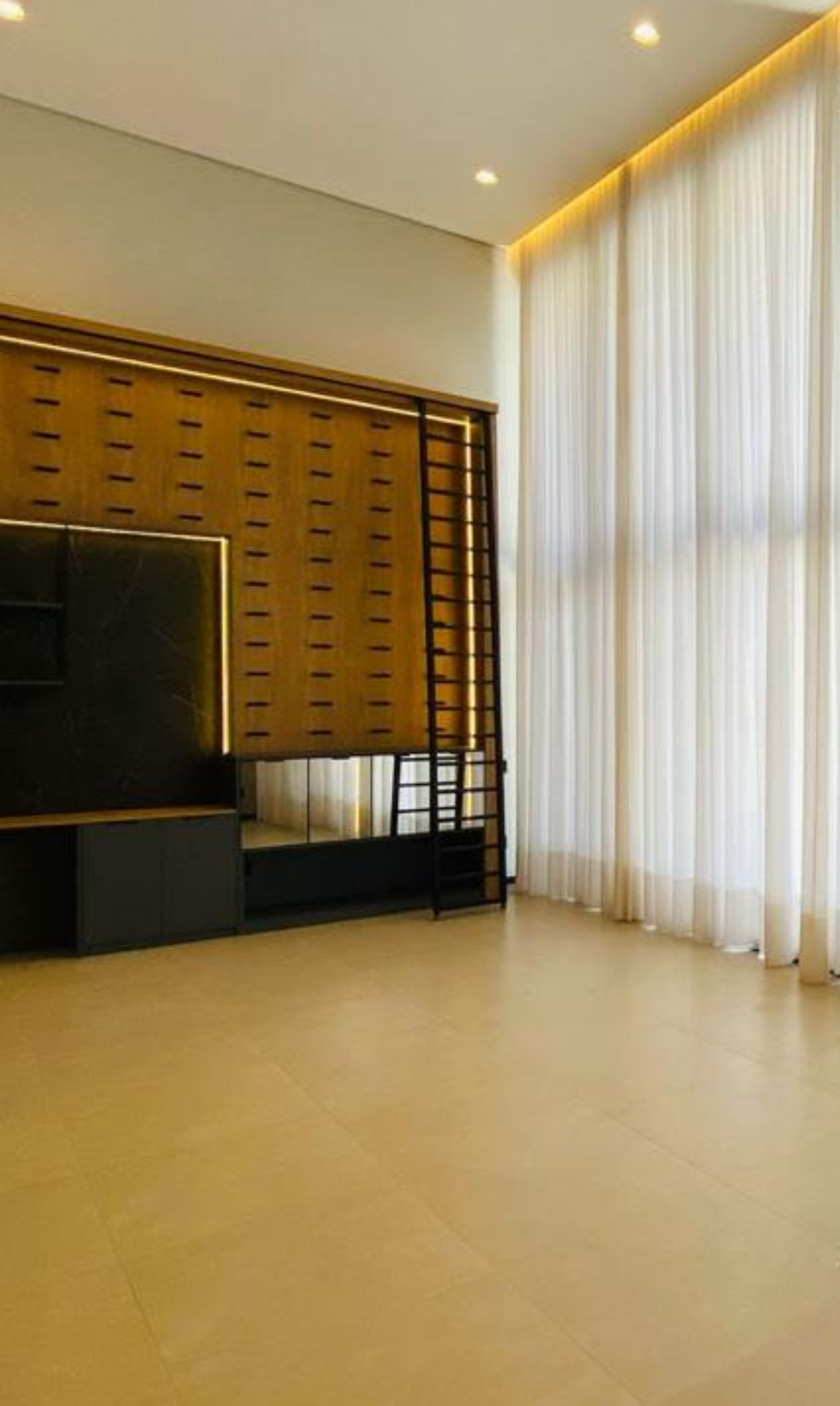 Foto do imóvel: Casa de Condomínio com 3 Quartos à Venda ou Locação, 26.151 m² em Condomínio Residencial Euroville II - Bragança Paulista