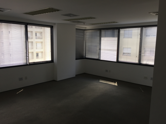 Imagem Sala Comercial à Venda ou Locação,  em Vila Cordeiro - São Paulo