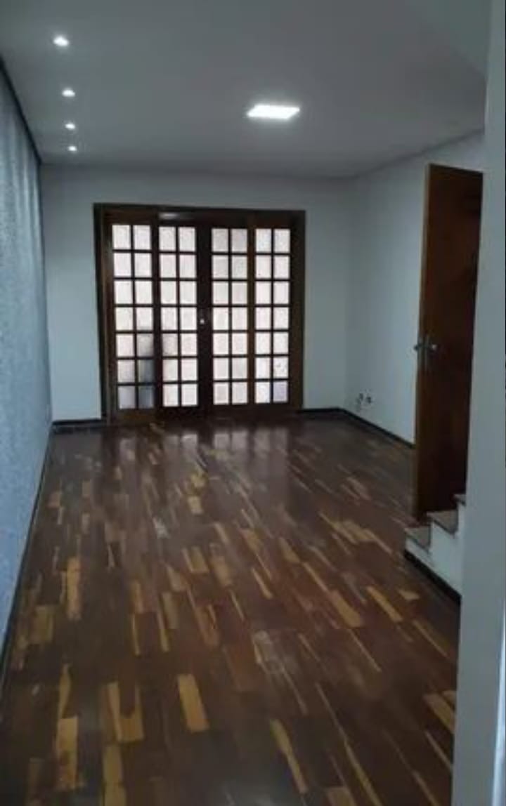 Imagem Casa com 2 Quartos à Venda, 205 m²em Jardim Catanduva - São Paulo