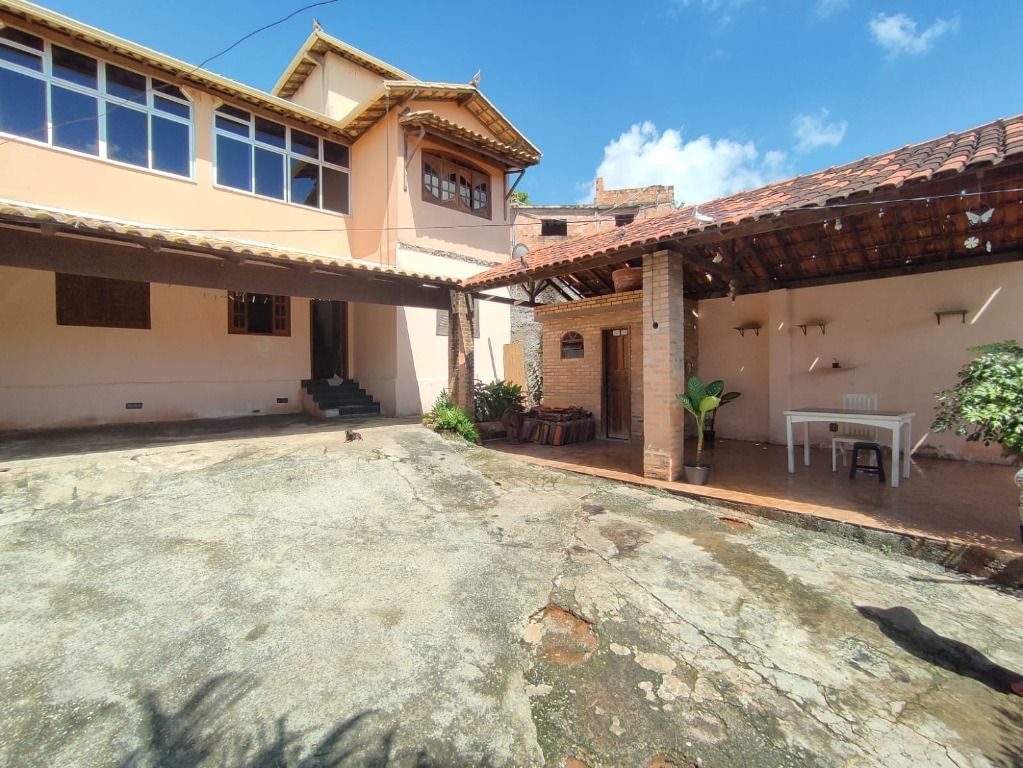 Casa com 4 Quartos à Venda, 200 m² em São Benedito - Santa Luzia