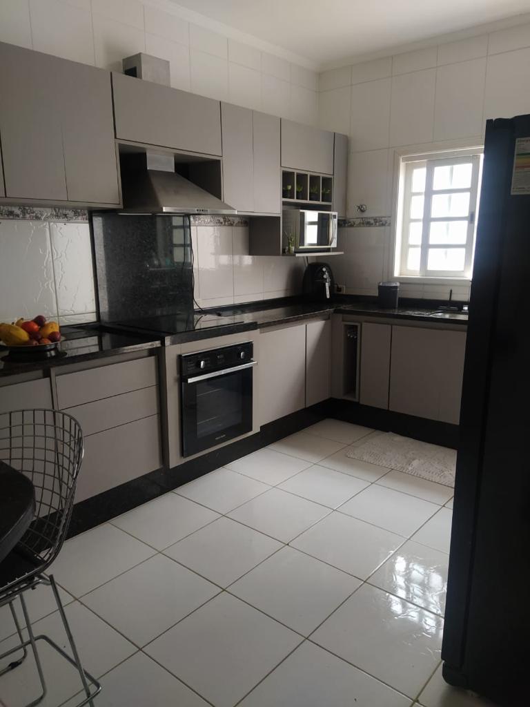 Imagem Casa com 3 Quartos à Venda, 300 m²em Jardim Realce - Suzano