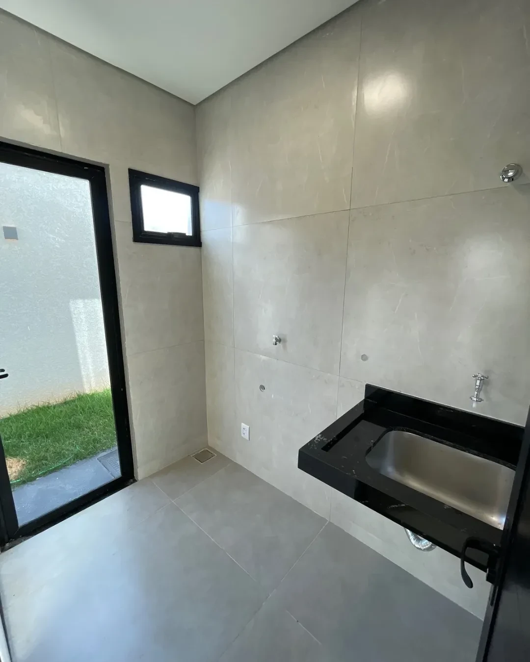 Imagem Casa de Condomínio com 4 Quartos à Venda, 180 metro em Terras Alpha Residencial 1 - Senador Canedo
