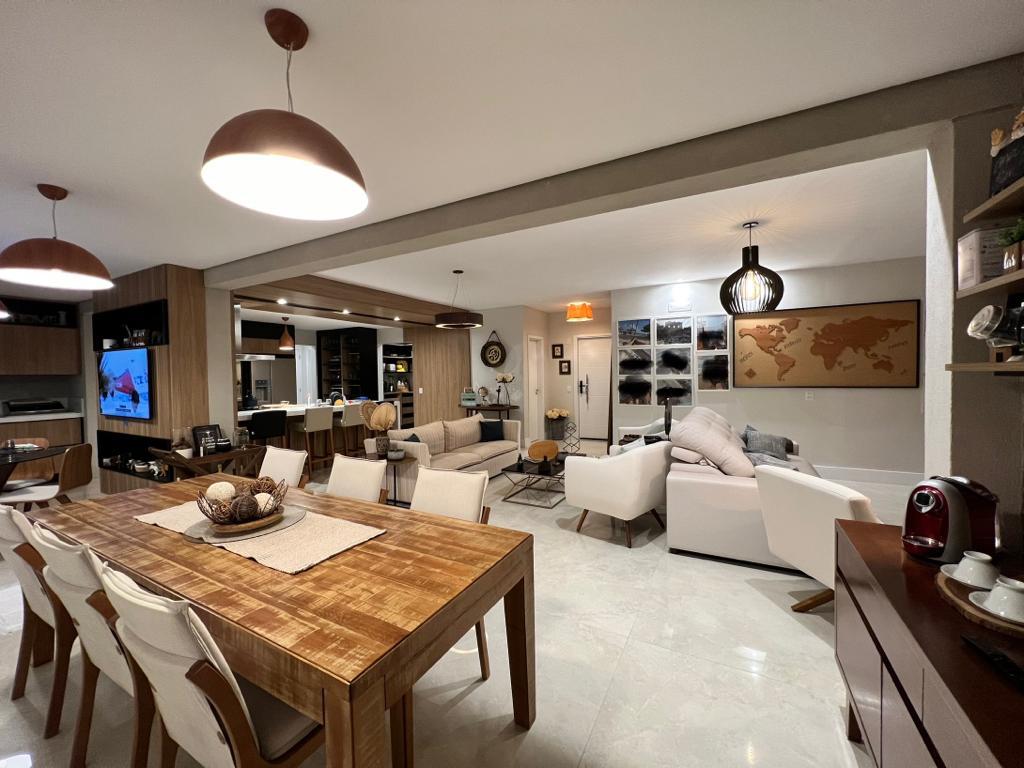 Imagem Apartamento com 3 Quartos à Venda, 181 m²em Cambuí - Campinas
