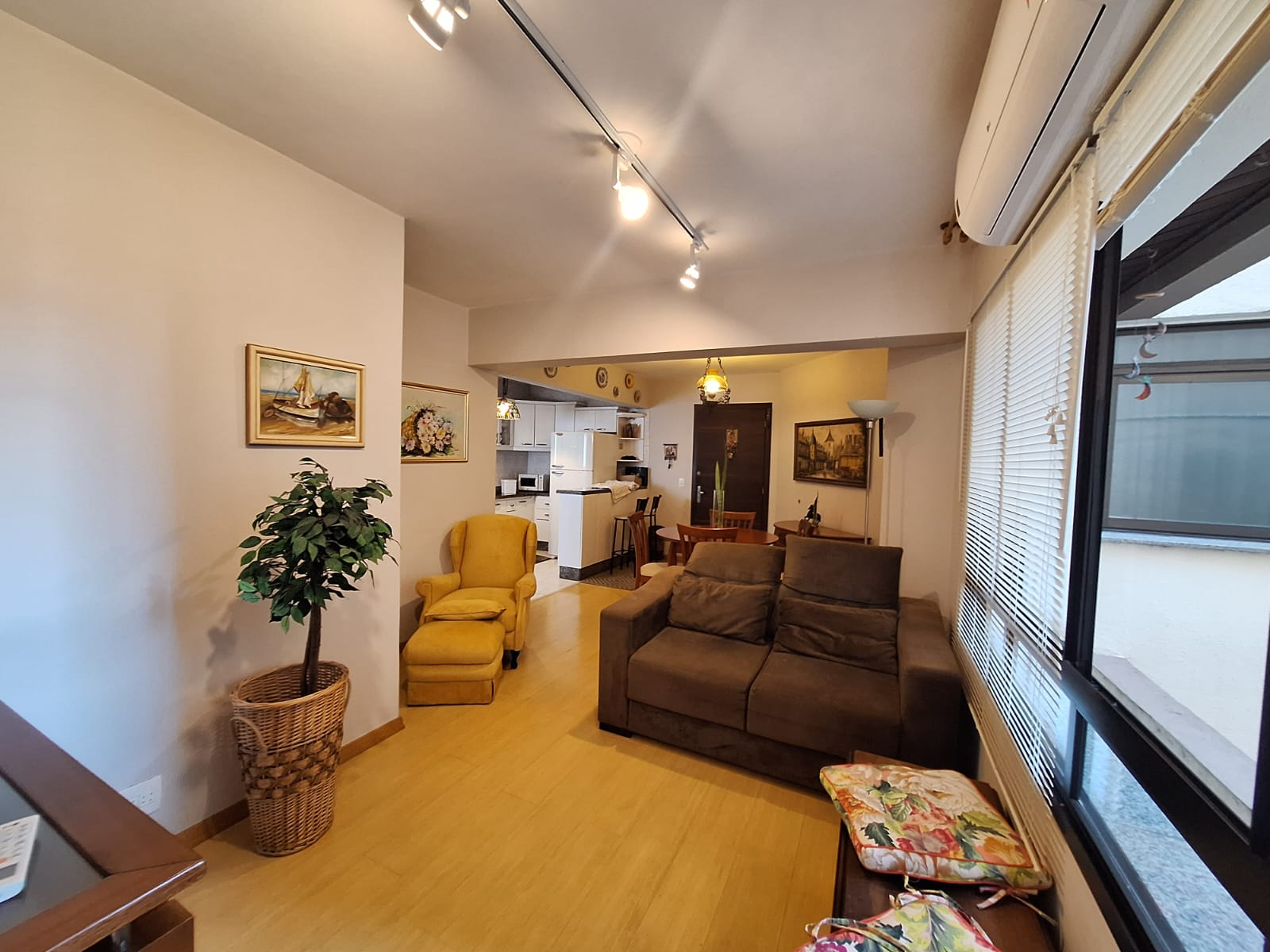 Imagem Apartamento com 2 Quartos à Venda, 76 m² em Centro - Caxias do Sul