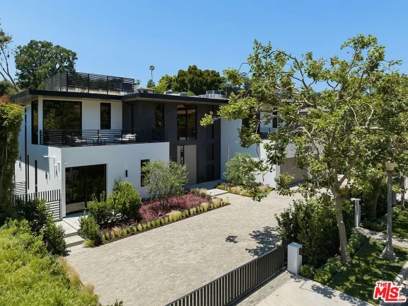 Foto do imóvel: Casa de Condomínio com 7 Quartos à Venda, 982 m²em Alphaville Residencial Um - Barueri