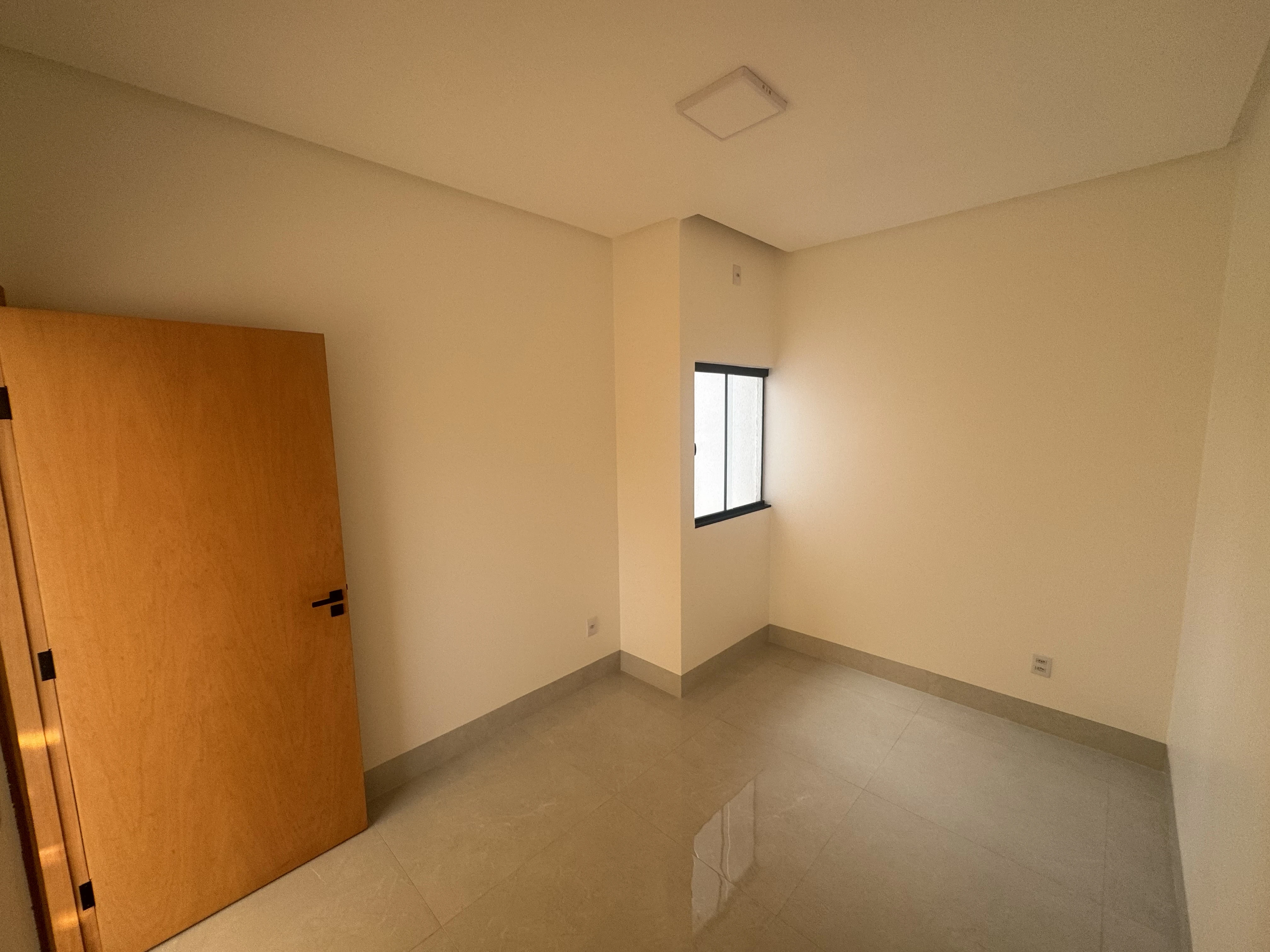 Foto do imóvel: Sobrado com 3 Quartos à Venda, 135 m² em Jardim América - Goiânia