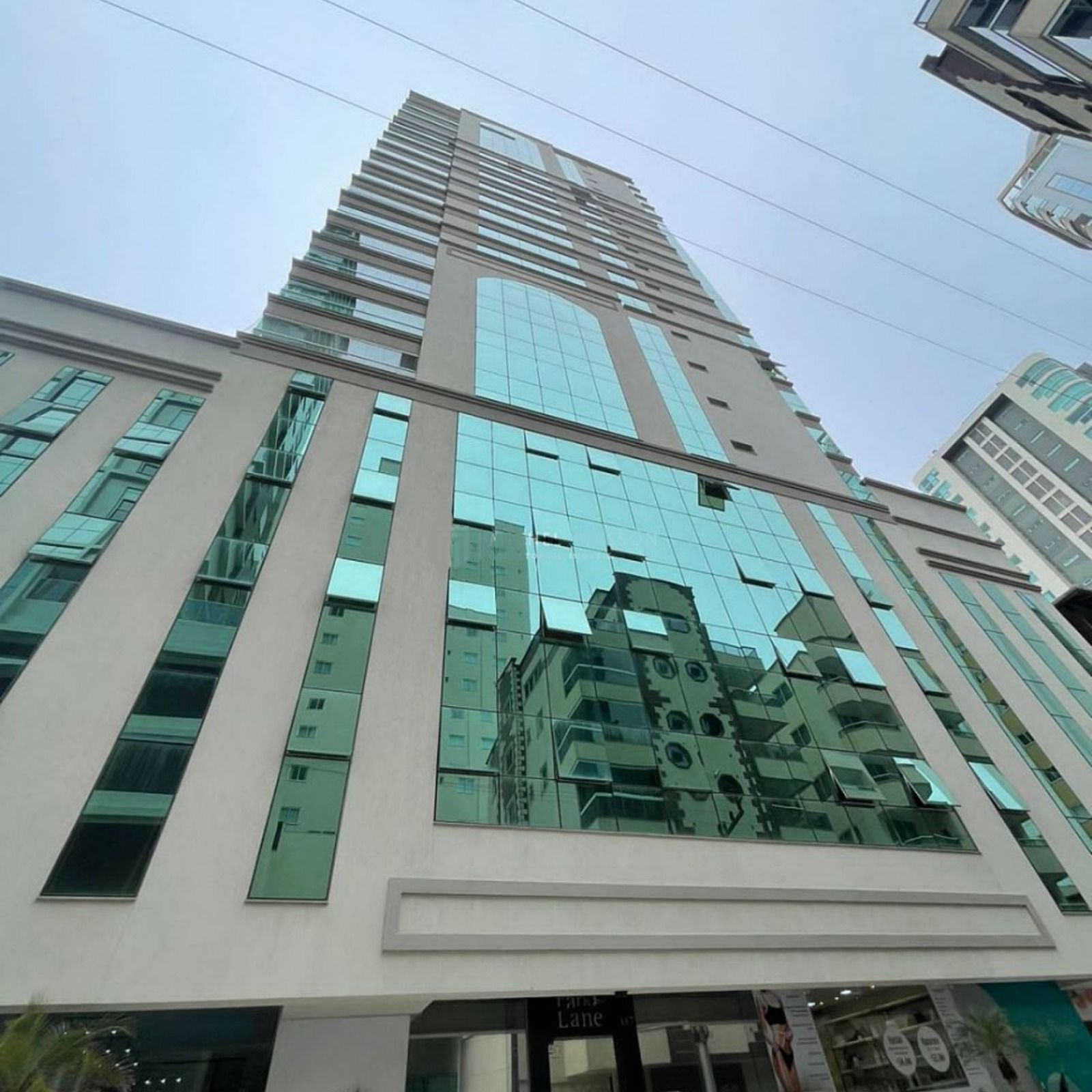 Apartamento com 4 Quartos à Venda, 163 m²em Meia Praia - Itapema