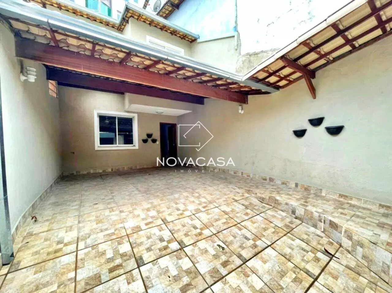 Casa com 3 Quartos à Venda, 85 m² em Heliópolis - Belo Horizonte