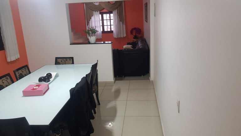 Imagem Sobrado com 3 Quartos à Venda, 175 m² em Serpa - Caieiras