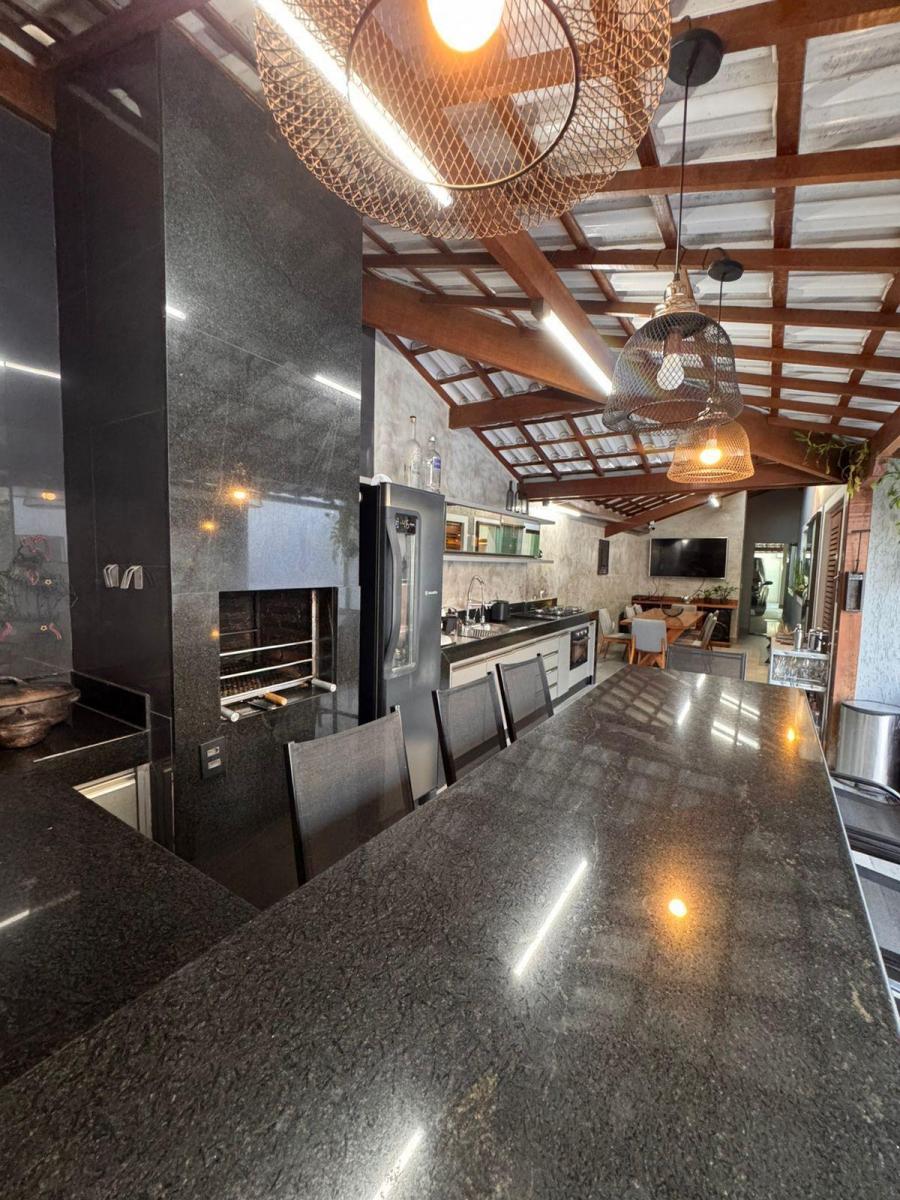 Foto do imóvel: Casa com 3 Quartos à Venda, 213 m² em Santa Amélia - Belo Horizonte