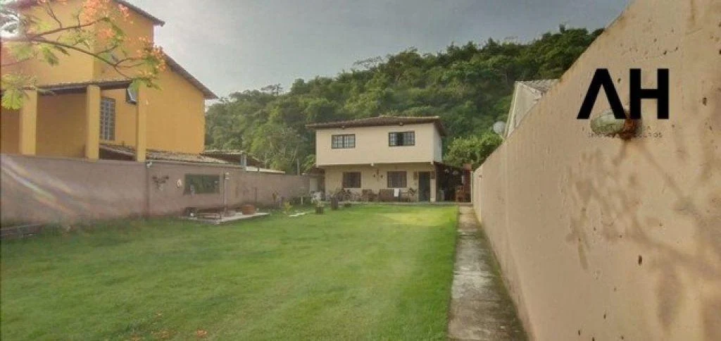 Imagem Casa com 3 Quartos à Venda, 360 m²em Itaipu - Niterói