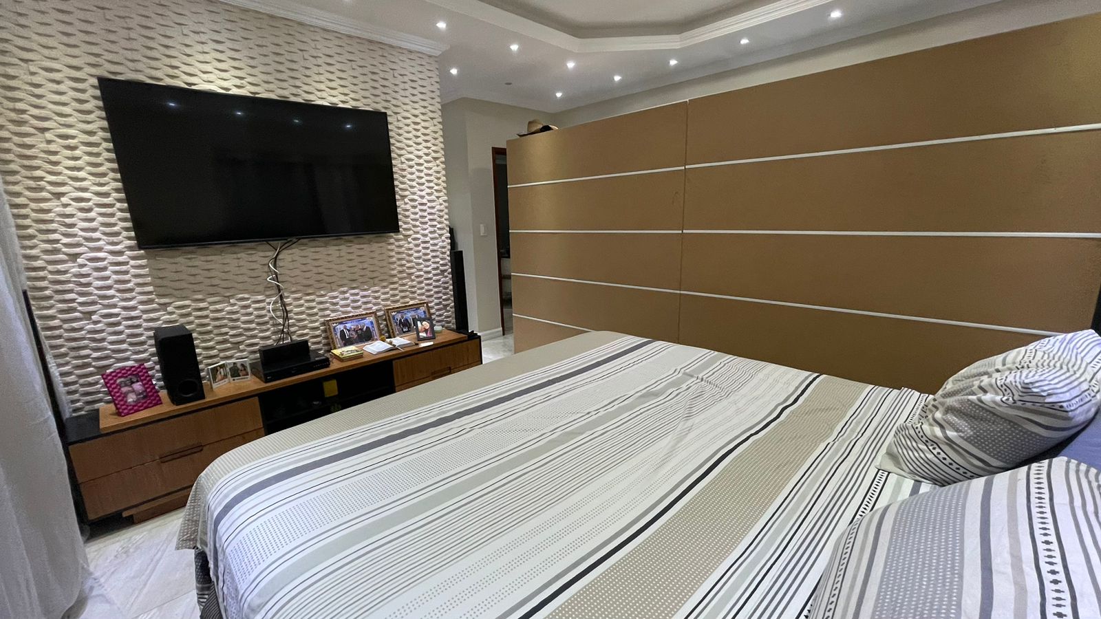 Foto do imóvel: Casa de Condomínio com 3 Quartos à Venda, 200 m² em Campo Grande - Rio de Janeiro