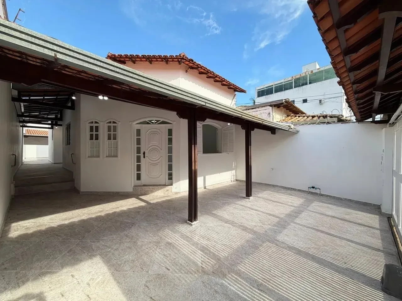 Casa com 3 Quartos à Venda, 154 m² em Santa Mônica - Belo Horizonte