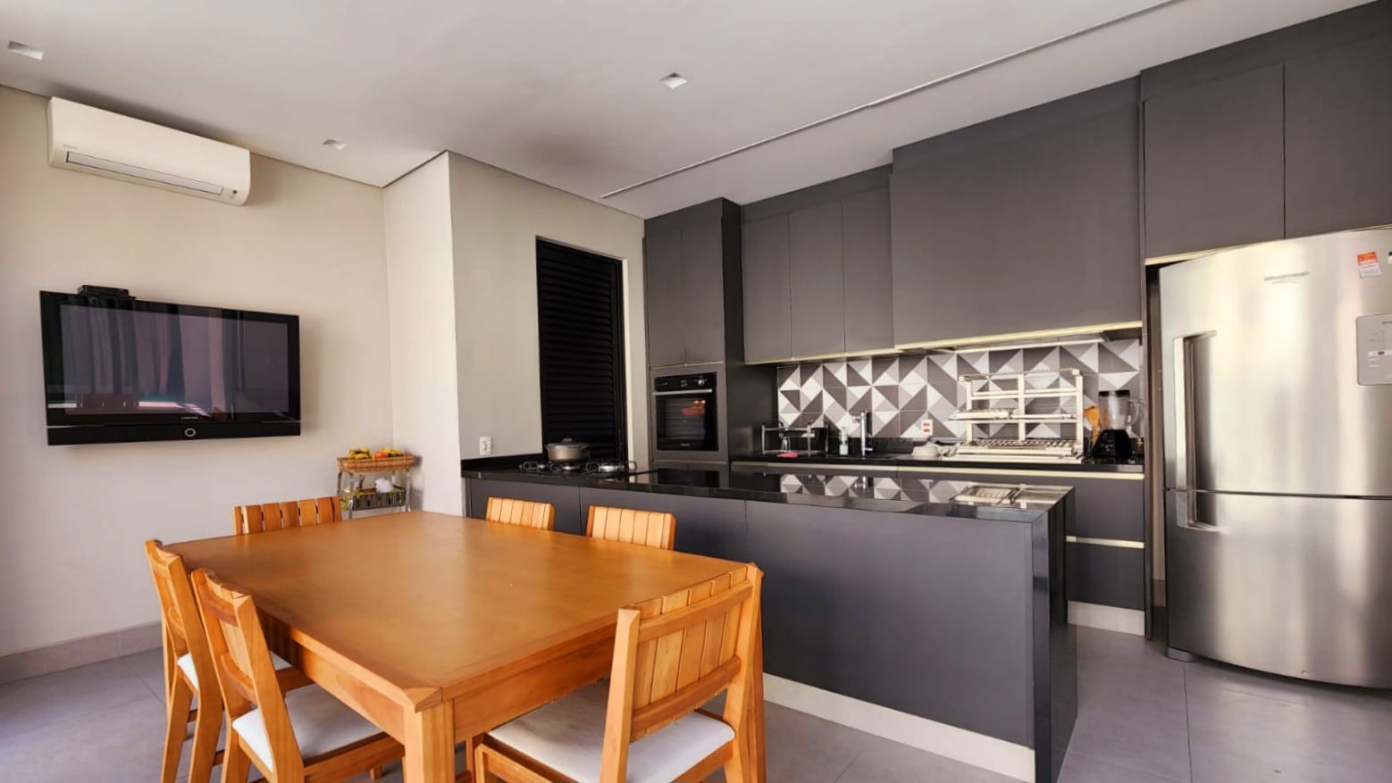 Foto do imóvel: Casa com 4 Quartos à Venda, 370 m²em Ponta da Praia - Santos