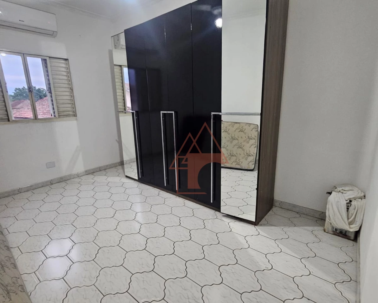 Imagem Sobrado com 4 Quartos à Venda, 164 m² em Jardim Casqueiro - Cubatão