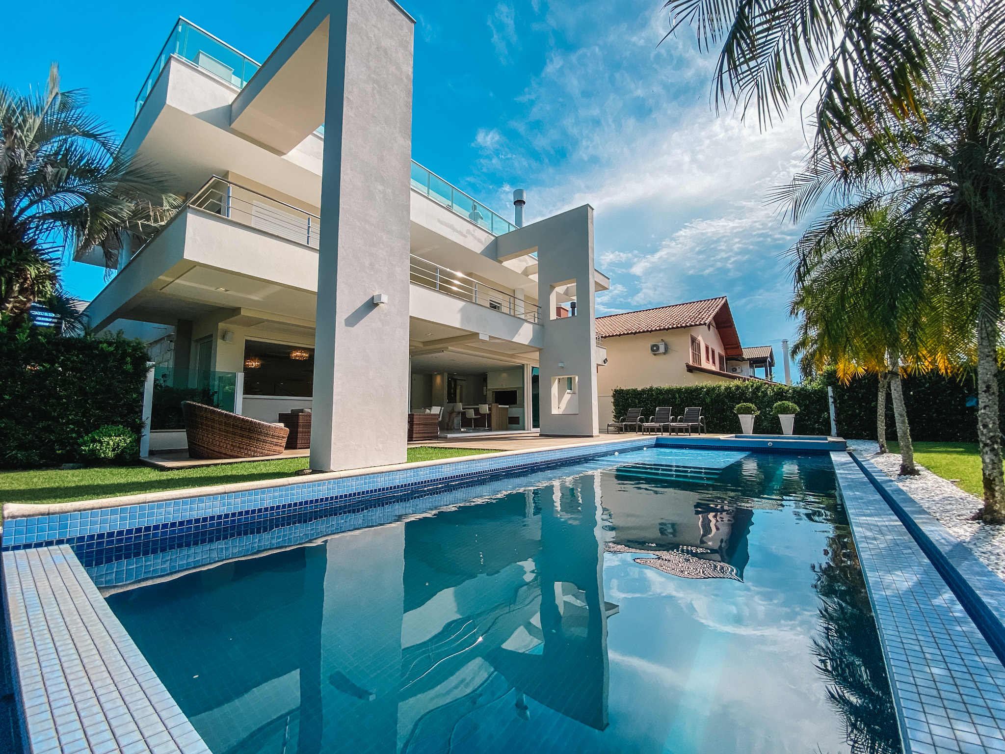 Imagem Casa com 6 Quartos à Venda, 1.000 m² em Jurerê Internacional - Florianópolis